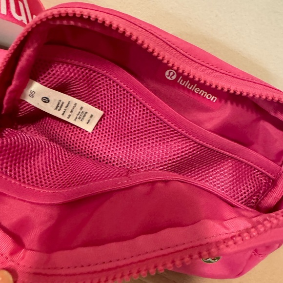 Sonic Pink Lululemon Belt Bag - Picture 5 of 5